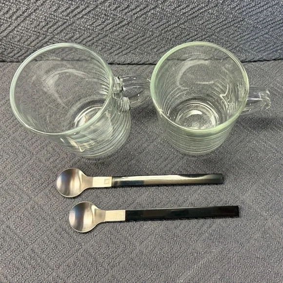 Nespresso Vertuo Clear Glass Mugs, Large (20oz) - Set of 2, with Spoons - Picture 5 of 5